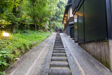 熊本県阿蘇郡南小国町の黒川温泉を観光している風景 Scenery of sightseeing at Kurokawa Hot Spring in Minami-Oguni Town, Aso County, Kumamoto Prefecture.