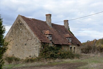 Fototapeta na wymiar Ancienne maison de la Nièvre 