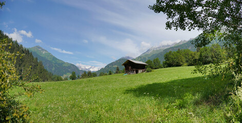 Obraz premium Der Iseltrail: Etappe 3 im Virgental