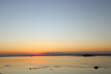 Fototapeta premium Atardecer en Río Paraná