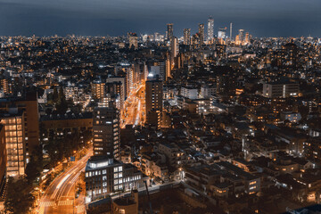 都市風景　夜　街並み