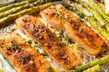 Healthy Homemade Roasted Salmon with Asparagus