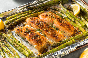 Healthy Homemade Roasted Salmon with Asparagus