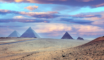 Fototapeta na wymiar Great Egyptian pyramids in Giza, Egypt