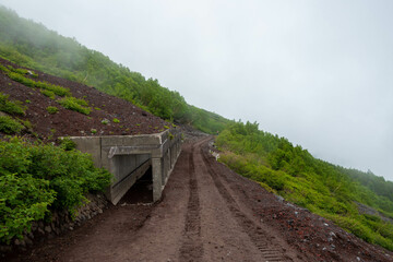 山梨県、静岡県にある富士山を登山する風景 A view of climbing Mt. Fuji in Yamanashi and Shizuoka Prefectures.