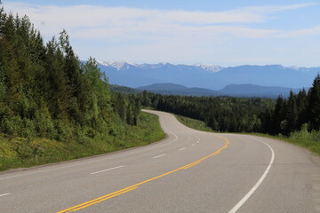 Amazing road trip through the heart of beautiful Canada. Epic landscape in the middle of the Rocky Mountains. Wonderful view over the mountains and the nature in Canada.