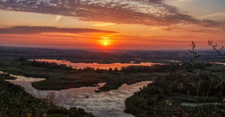 Dawn over the Vorskla river from Zmeinaya mountain 