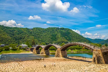Keuken foto achterwand Kintai Brug Kintaikyo-brug bij mooi weer, Iwakuni City, prefectuur Yamaguchi