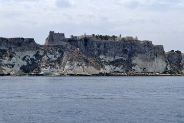 Isole Tremiti - Castello dell'Isola di San Nicola dalla barca