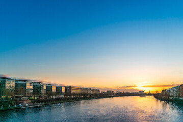 Fototapeta premium The beautiful Frankfurt am Main under the blue sky at sunset