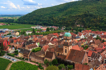 Fototapeta na wymiar View of the Kaysersberg village bethween vineyards in Alsace during the summer
