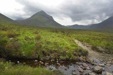 Fototapeta premium Footpath along Glen Sligachan on Isle of Skye, Inner Hebrides, Scotland