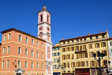 Fototapeta premium France ,ville de Nice, construit en 1775 le palais Rusca fut d'abord une caserne puis le siège du tribunal d'Instance , la tour de l'Horloge fut le symbole de la puissance communale.