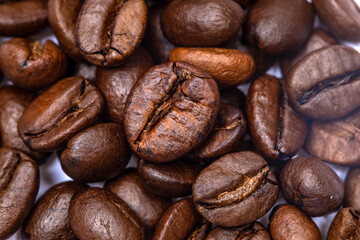 Coffee beans with uniform color