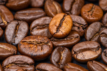 Coffee beans with uniform color