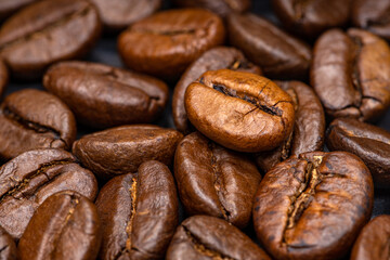Coffee beans with uniform color