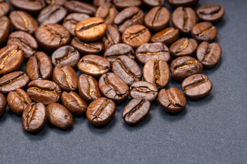 Coffee beans with uniform color