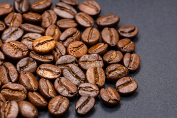 Coffee beans with uniform color