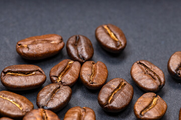 Coffee beans with uniform color