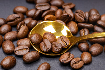 Coffee beans with uniform color