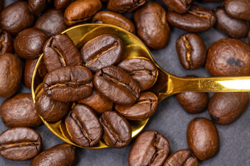 Coffee beans with uniform color