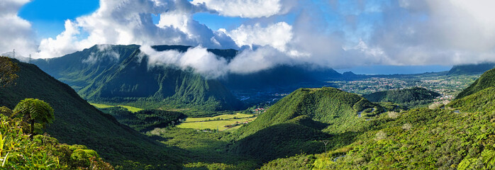 Panoramique du village de la Plaine des Palmistes, La Réunion. - 449530938