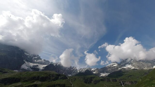 timelapse montagna con nuvole in 4k