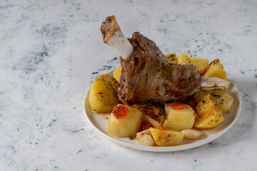 Tharid is a lamb meat broth. In which vegetables like carrots, potatoes. Emirati cuisine.