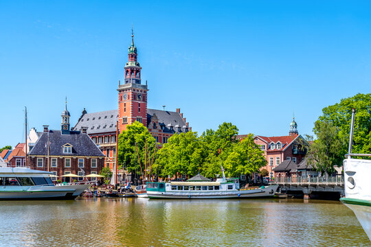 Lutherkirche, Hafen, Leer, Niedersachsen, Deutschland 