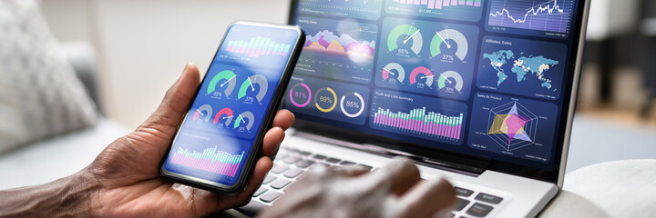 Advisor Using KPI Analytics Dashboard Charts