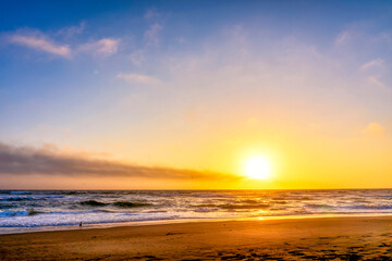 Sunset on the beach, ocean, sky, sun