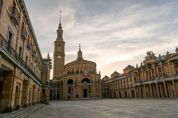 Fototapeta premium Patio principal de la univerdidad laboral de Gijón