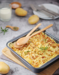 French national potato dish gratin
