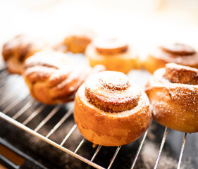 パン、シナモンロール