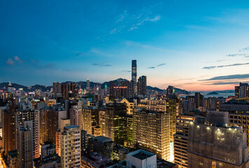 Obraz premium Central area of Hong Kong cityscape at magic hour.