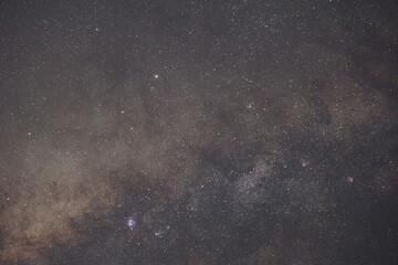 日本の鳥取県の大山で見た美しい星空