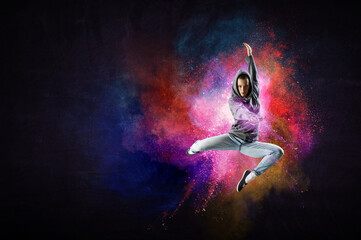 Fototapeta na wymiar Modern female dancer in action