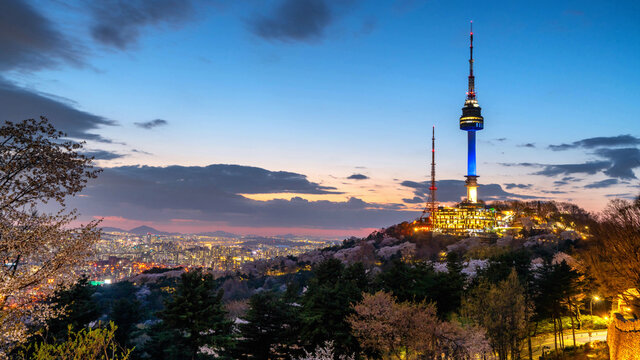Namsan Tower Images – Browse 7,785 Stock Photos, Vectors, and Video | Adobe  Stock