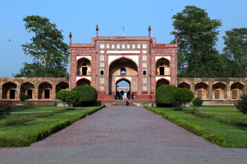 jahangir tomb lahore pakistan,mughal emperor