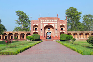 jahangir tomb lahore pakistan,mughal emperor
