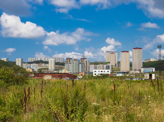 Fototapeta na wymiar Patroclus bay. New district of Vladivostok.