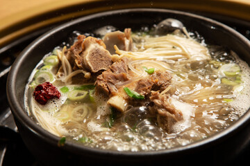 Short Rib Soup in a Hot Pot 