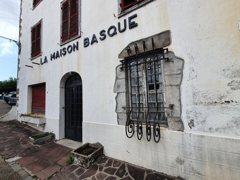 street in old port city,  la maison basque, Cambo les bains 