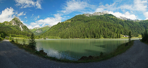 Schlierersee im Naturpark Riedingtal bei Zederhaus
