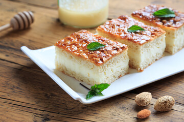 Bienenstich , Kuchen
