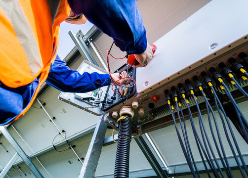 The inspector checks the actual output voltage level of inverter