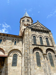 Fototapeta na wymiar Basilique Notre-Dame du Port à Clermont-Ferrand, Auvergne