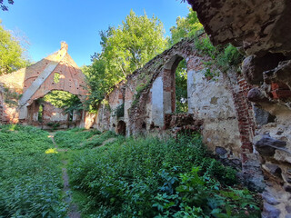 Fototapeta na wymiar ruins of church