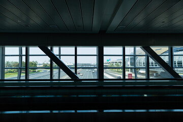 Fototapeta na wymiar inside of empty walkway connecting buildings and metro station in dubai, united arab emirates