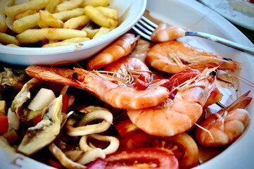 Shrimps with fries